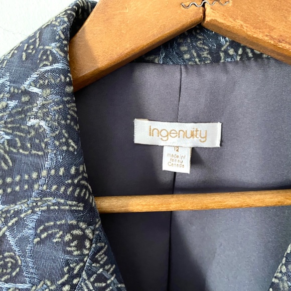 90’s Vintage Blue Cotton Brocade Jacket, Ingenuity Winter Fashion Coat Canada - Picture 9 of 10